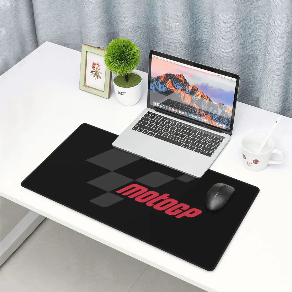 Large Mouse Pad Moto GP Logo E - Essential Gaming Accessories incelemesi ve fiyatı